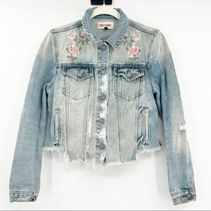 Like new! Driftwood Western Rodeo Embroidered Skull Rose Trucker Denim Jacket S